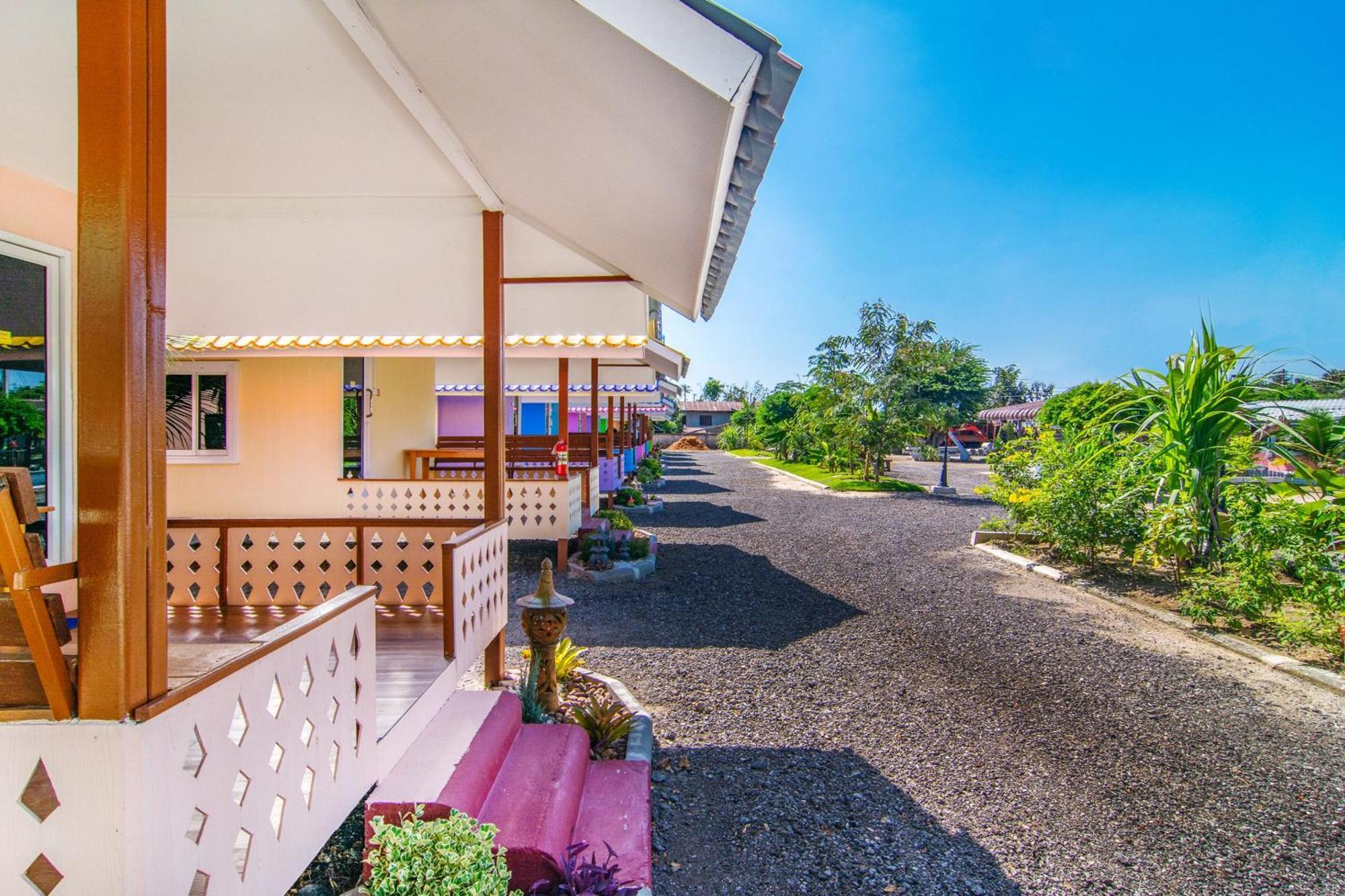 Oyo 578 Pj Resort And Snooker Club Prachuap Khiri Khan Exterior foto